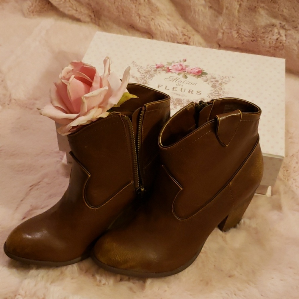 Distressed Leather-feel Brown Ankle Boots Size 8